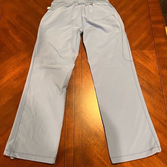 Women’s Cherokee Infinity scrubs - Picture 13 of 16